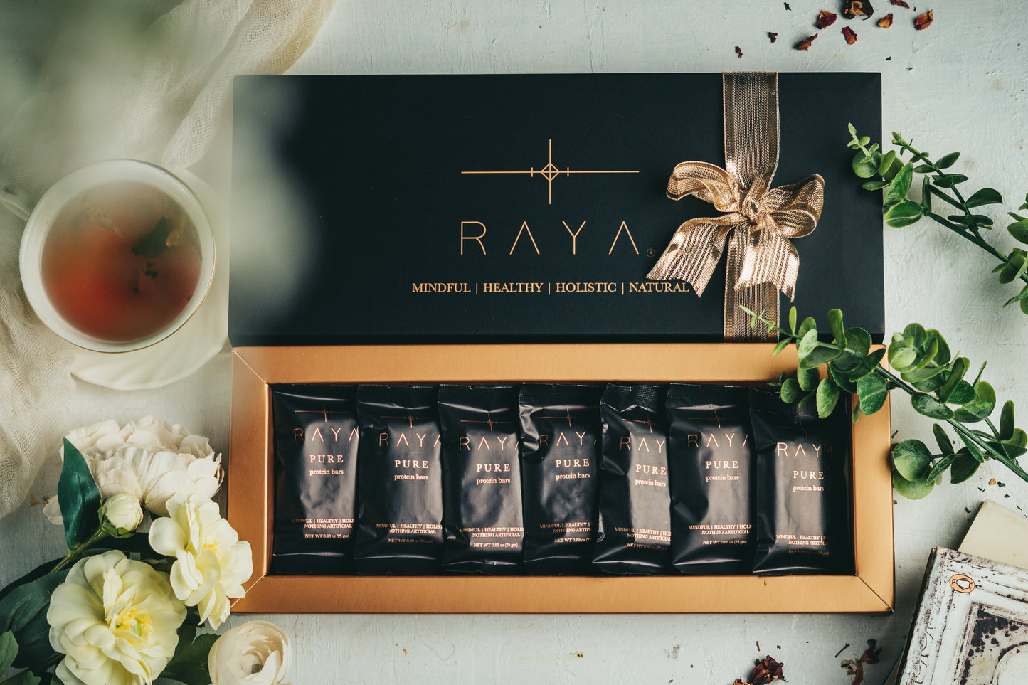 Black Rose Box – The Classic Gesture