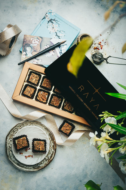 Black Rose Box – The Classic Gesture